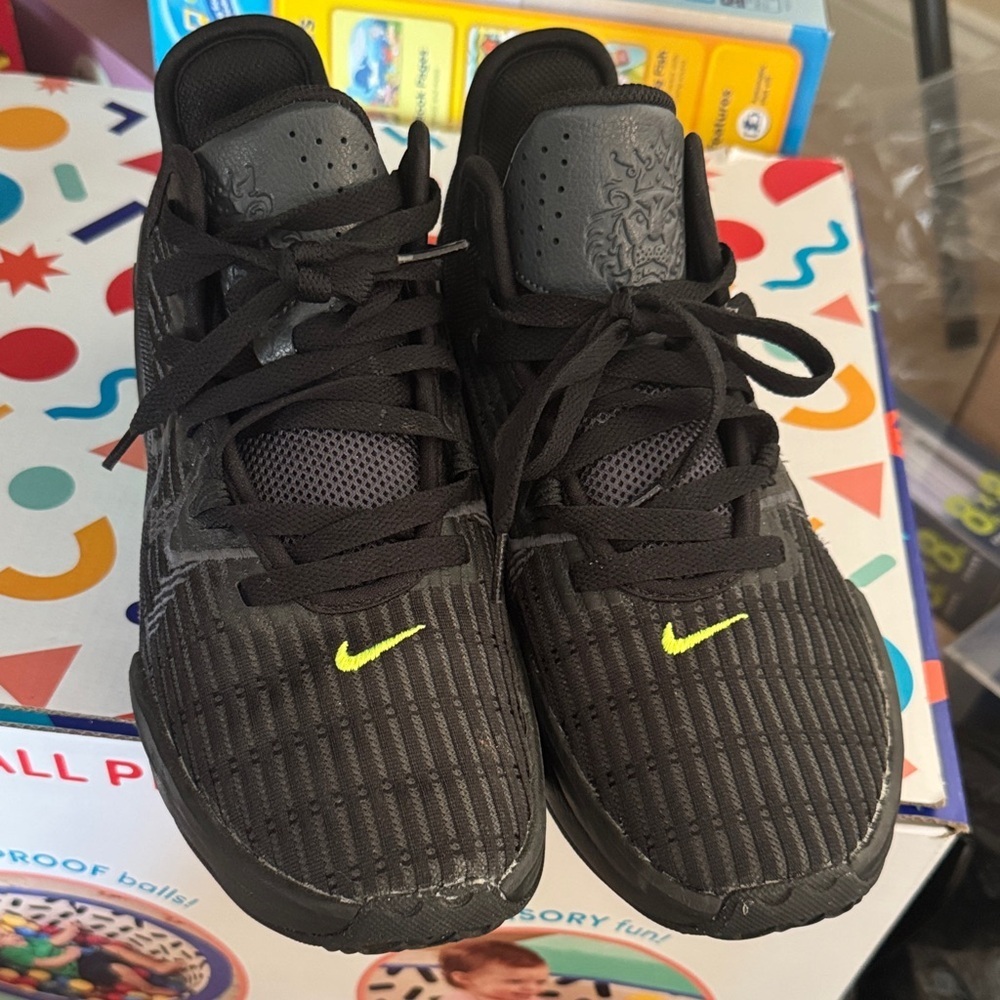 Nike Kids Black and Gray Sneakers with Neon Accents